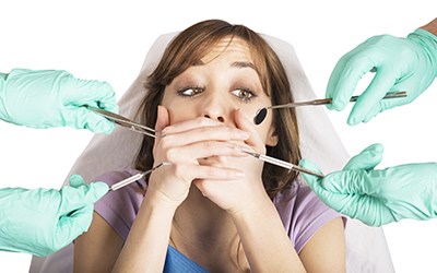 Girl scared of the dentists